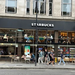 Mixed Reviews for Starbucks Coffee - Service, Cleanliness, Noise Level