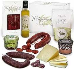 Mixed Reviews for Gourmet Gift Box: Poor Quality Products and Small Sizes Raise Concerns