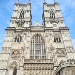 Westminster Abbey: Stunning Architecture, Rich History, and Must-Visit Landmark in London