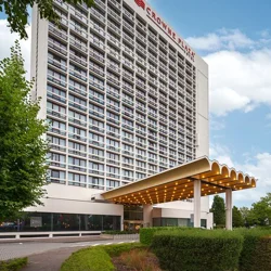 Crowne Plaza Antwerp: Comprehensive Guest Feedback Report