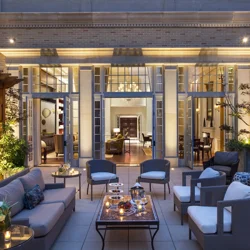 Mixed Reviews for InterContinental Barclay: Historical Charm vs. Service Shortcomings