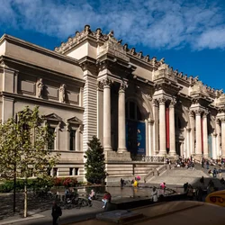 Unlock Insights with Our Detailed Met Museum Visitor Report