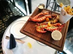 Mixed Reviews for Maine Oyster Bar in Dubai