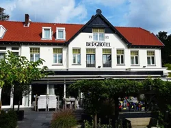 Best Western Plus Berghotel Amersfoort: Excellent Customer Service and Forested Location