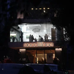 Decollage Art Space: Unveiling Customer Insights