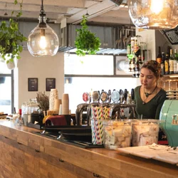 Café Zehnsiebzig: Cozy Spot for Generous Brunch and Organic Coffee