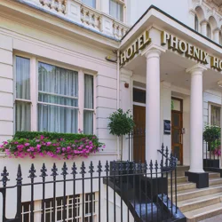 Phoenix Hotel London: Location, Cleanliness, Attentive Staff & Good Breakfast