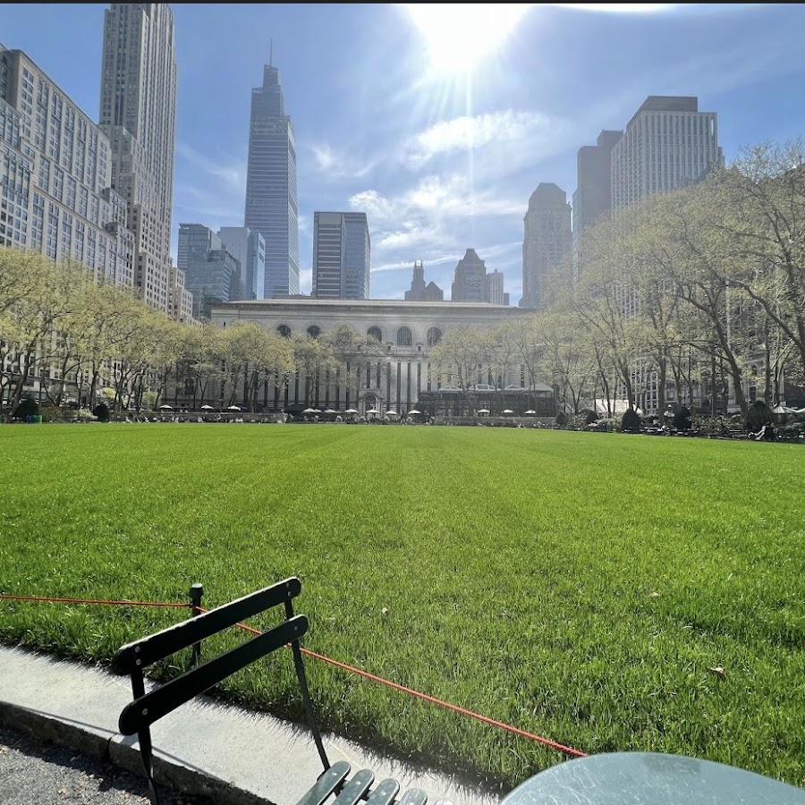 Discover the Magic of Manhattan's Vibrant Park