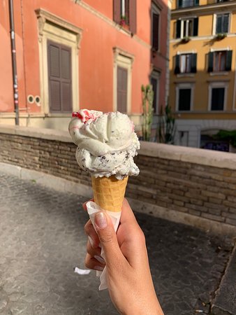 Experience the Unique Flavors of Fatamorgana Gelato in Rome