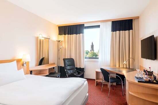 Mixed Reviews for NH Oberhausen Hotel